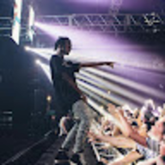 Meet your Posher, Nobody - Picture 1 of 1